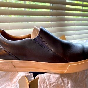 Mens size 13 Clark’s UN Costa Step Dark Blue